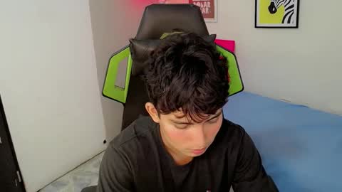 GREEN online show from December 1, 2025, 9:09 pm