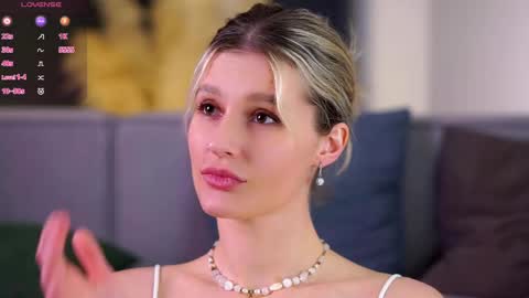 Kelly online show from April 5, 2026, 2:14 pm