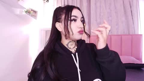 Snapshot of greennbella chatting on January 27, 2025, 7:03 pm online show from January 27, 2025, 7:03 pm