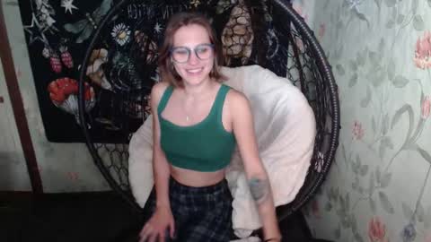 Lina online show from September 14, 2025, 11:53 am