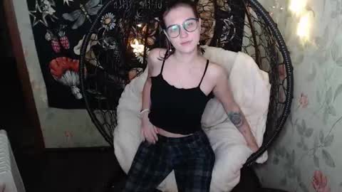 Lina online show from November 29, 2025, 12:19 pm