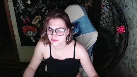 Lina online show from May 14, 2026, 12:34 pm