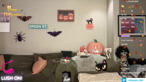 SexQueen Nikki online show from September 27, 2025, 4:06 am