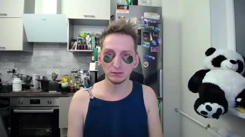 greg_photog online show from September 27, 2025, 2:27 am