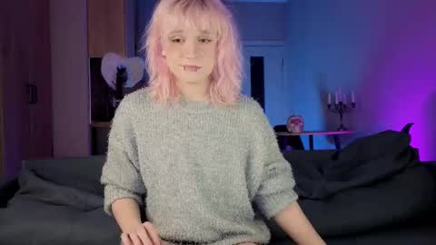 Greg-independent model online show from February 12, 2026, 9:10 pm