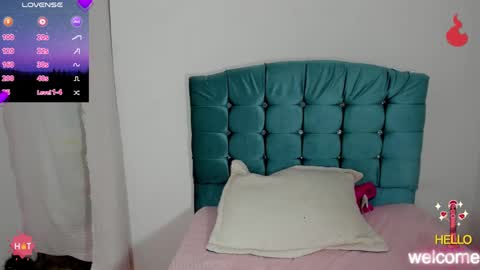 Snapshot of greicy_rouse chatting on March 4, 2025, 5:34 pm greicy_rouse online show from March 4, 2025, 5:34 pm