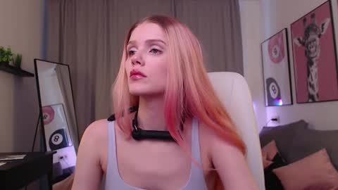 gretchen_mol online show from November 29, 2025, 7:33 am