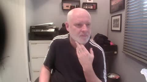 greyfox_6000 online show from January 16, 2025, 1:47 pm