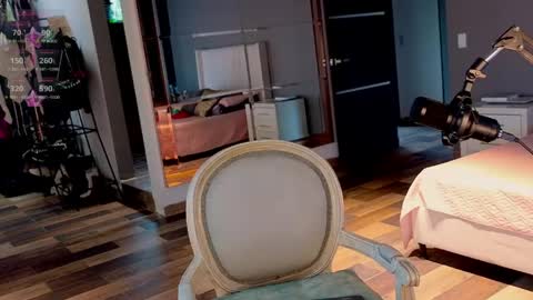 Snapshot of greyslopez chatting on May 28, 2026, 4:04 pm Greyslopez online show from May 28, 2026, 4:04 pm