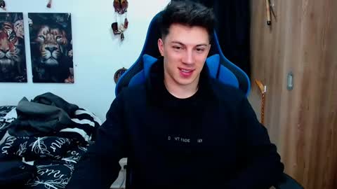 Snapshot of griego01 chatting on December 9, 2024, 1:07 am griego01 online show from December 9, 2024, 1:07 am