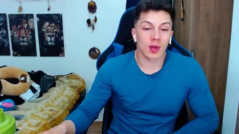 Snapshot of griego01 chatting on December 23, 2024, 2:35 am griego01 online show from December 23, 2024, 2:35 am