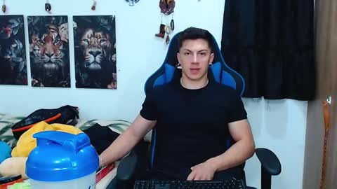 Snapshot of griego01 chatting on March 11, 2025, 4:32 am griego01 online show from March 11, 2025, 4:32 am