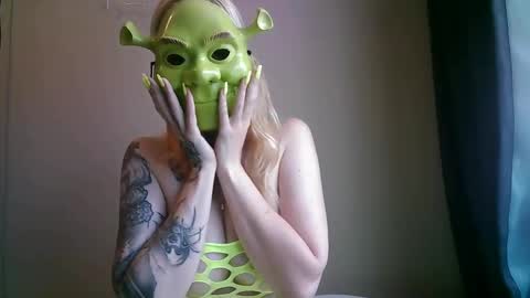 grippy_box online show from February 24, 2025, 12:20 am