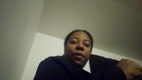 gripqueen online show from November 2, 2025, 11:01 am