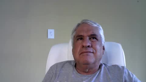 grisa01 online show from February 2, 2025, 1:41 pm