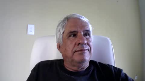 grisa01 online show from February 11, 2025, 12:37 pm