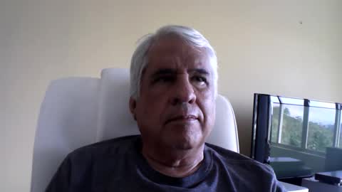 Snapshot of grisa01 chatting on April 1, 2026, 1:01 pm grisa01 online show from April 1, 2026, 1:01 pm