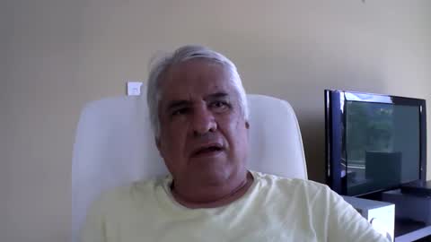 Snapshot of grisa01 chatting on April 4, 2026, 4:48 pm grisa01 online show from April 4, 2026, 4:48 pm