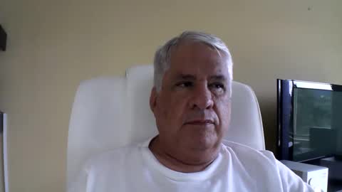 Snapshot of grisa01 chatting on April 11, 2026, 2:43 pm grisa01 online show from April 11, 2026, 2:43 pm