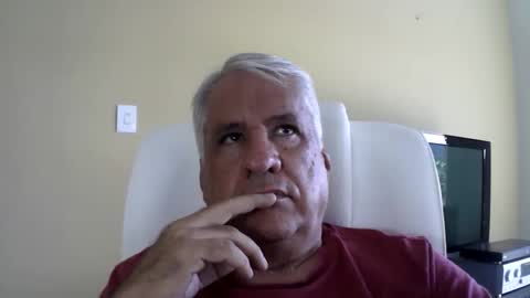 Snapshot of grisa01 chatting on April 14, 2026, 1:50 pm grisa01 online show from April 14, 2026, 1:50 pm