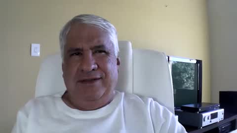 Snapshot of grisa01 chatting on April 26, 2026, 12:25 pm grisa01 online show from April 26, 2026, 12:25 pm