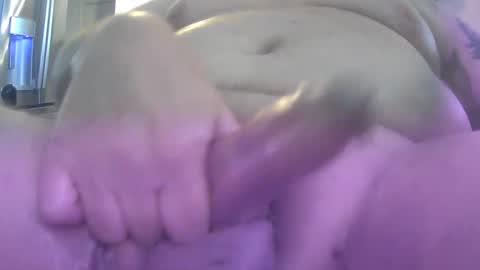 Snapshot of grneyedlion327 chatting on September 26, 2025, 2:43 pm grneyedlion327 online show from September 26, 2025, 2:43 pm