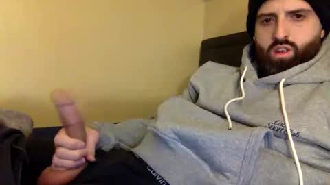 Snapshot of grobs123 chatting on March 4, 2026, 11:33 pm grobs123 online show from March 4, 2026, 11:33 pm