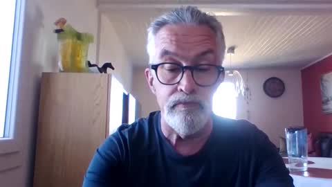 Grybear online show from April 7, 2026, 2:39 pm