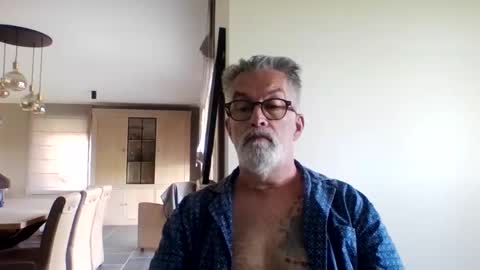 Grybear online show from May 23, 2026, 7:13 am