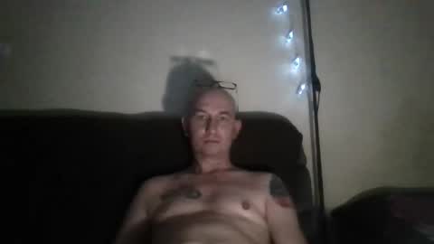 grzegorz40 online show from October 31, 2025, 7:04 pm