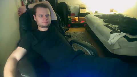 Gizzy online show from December 18, 2025, 8:37 pm