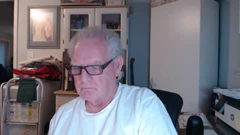Snapshot of gspotlover1 chatting on June 6, 2026, 11:37 am Horny Daddy online show from June 6, 2026, 11:37 am