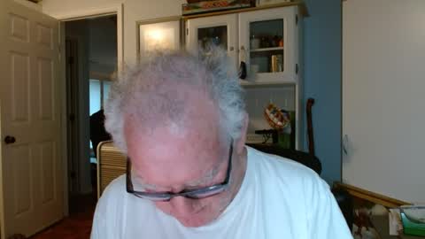Snapshot of gspotlover1 chatting on June 27, 2026, 1:39 pm Horny Daddy online show from June 27, 2026, 1:39 pm