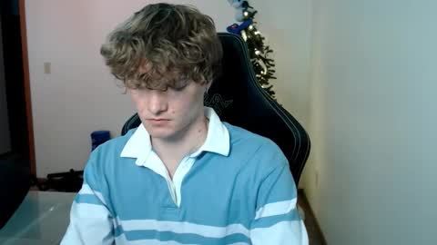 gucciboi4 online show from January 6, 2026, 10:45 pm