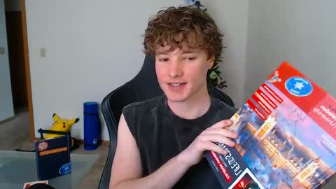 gucciboi4 online show from April 26, 2026, 3:53 pm