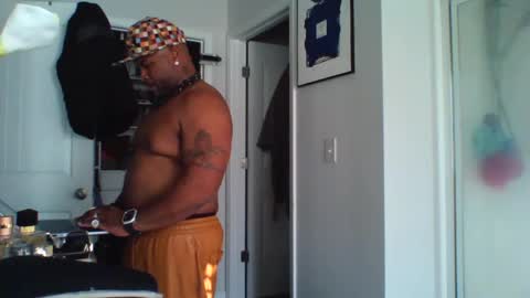 Snapshot of guidedhandstech chatting on January 24, 2025, 9:05 pm guidedhandstech online show from January 24, 2025, 9:05 pm