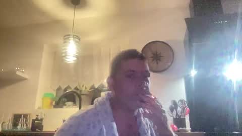 Snapshot of guil0 chatting on March 18, 2026, 7:55 am guil0 online show from March 18, 2026, 7:55 am