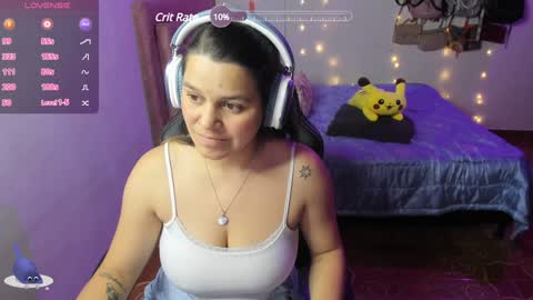 Hello Im Julieta Im 25 years old welcome to my room have fun and be happy. online show from February 1, 2025, 5:49 am