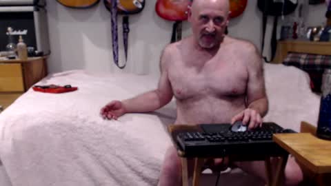 Snapshot of guitarsexgod chatting on January 23, 2025, 1:35 pm Mario online show from January 23, 2025, 1:35 pm