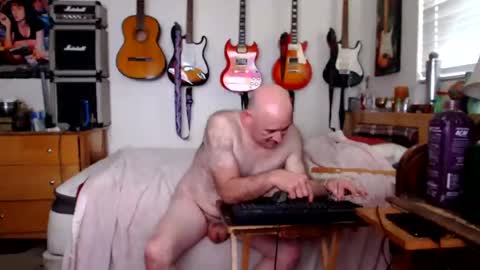 Snapshot of guitarsexgod chatting on February 23, 2025, 10:09 pm Mario online show from February 23, 2025, 10:09 pm