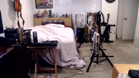 Snapshot of guitarsexgod chatting on September 26, 2025, 9:13 am Mario online show from September 26, 2025, 9:13 am