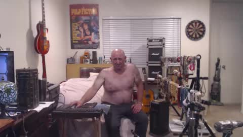 Mario online show from November 24, 2025, 10:15 am