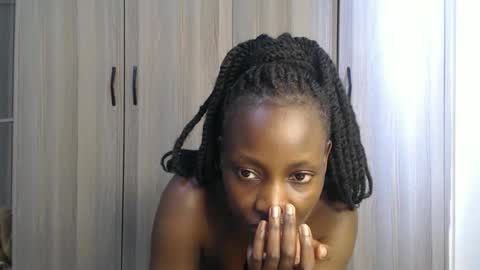 Miss Incredible online show from October 26, 2025, 11:05 am