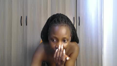 Miss Incredible online show from November 8, 2025, 10:59 am