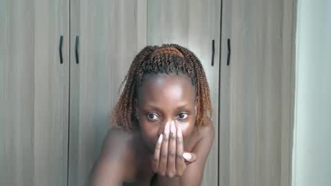 Miss Incredible online show from November 28, 2025, 12:46 am