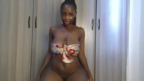 Miss Incredible online show from March 25, 2026, 12:22 pm