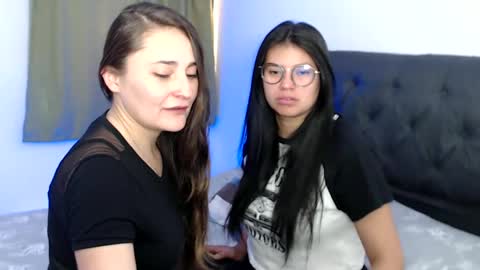 Snapshot of gumball_room chatting on December 31, 2024, 4:14 pm Vane blonde and Hazell black hair online show from December 31, 2024, 4:14 pm