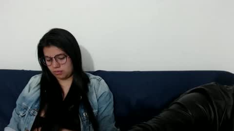 Vane blonde and Hazell black hair online show from November 8, 2025, 6:40 pm