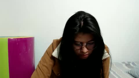 Vane blonde and Hazell black hair online show from February 13, 2026, 11:12 pm