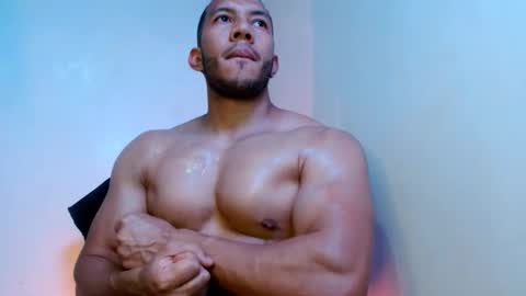 holl latino online show from March 29, 2026, 9:48 pm